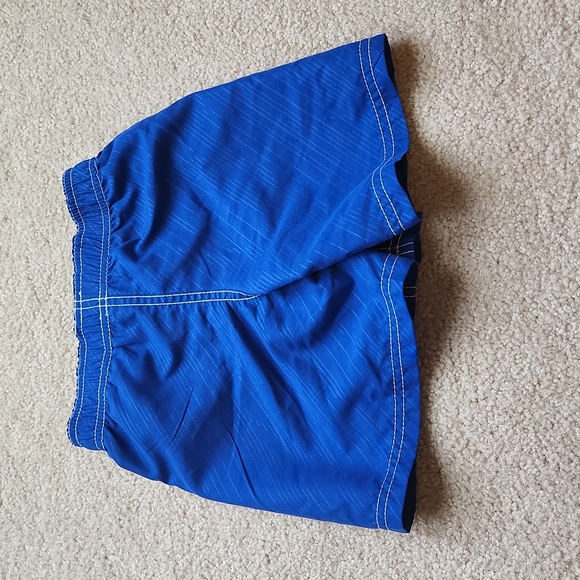 Nautica toddler boy swim set, size 2T, matching swim trunks and rashguard - Picture 8 of 11